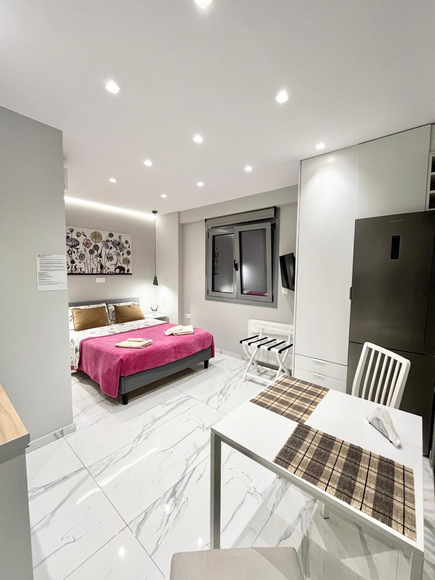 Blueline Apartment 2 Loutráki Exteriör bild