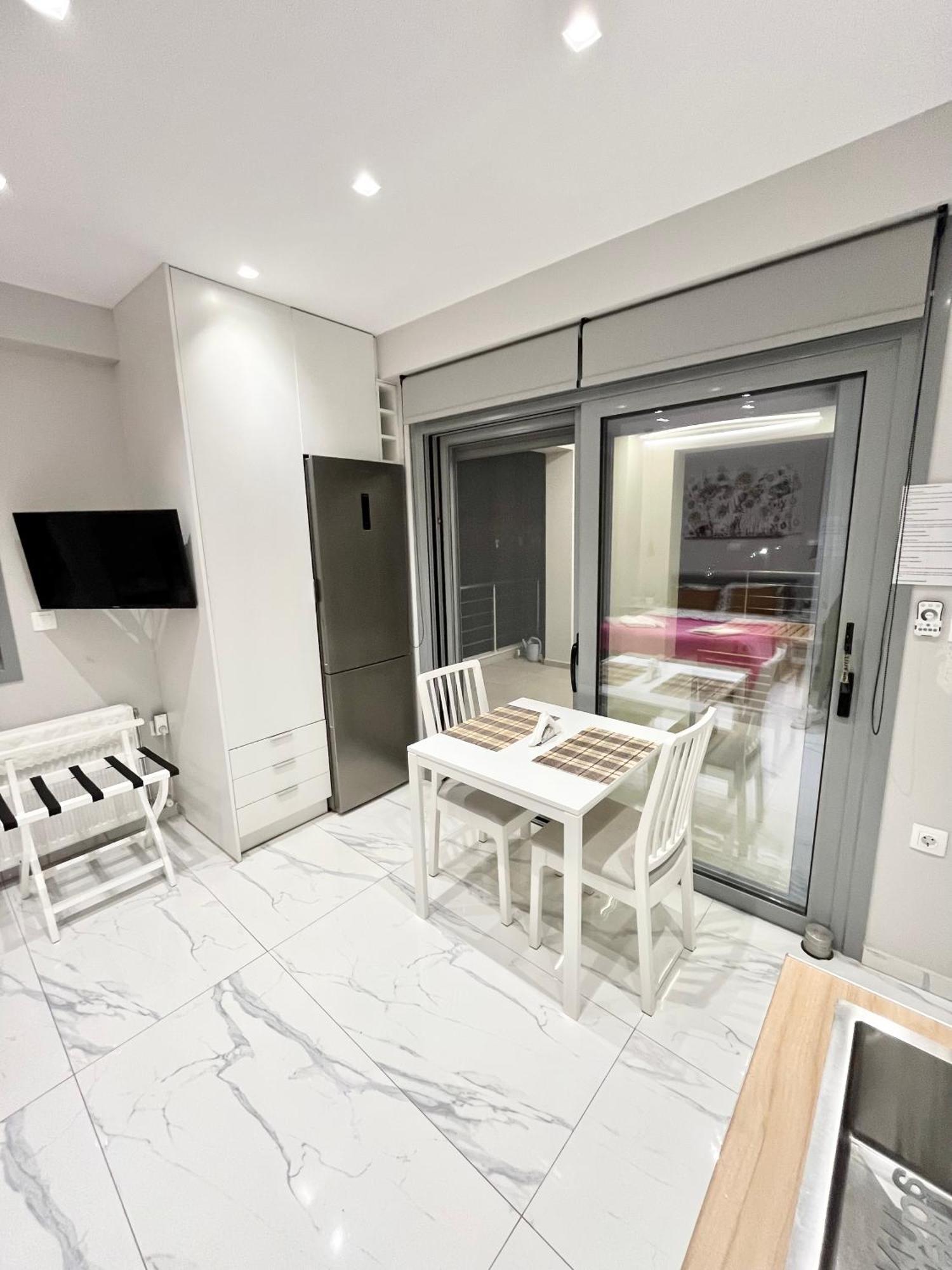 Blueline Apartment 2 Loutráki Exteriör bild